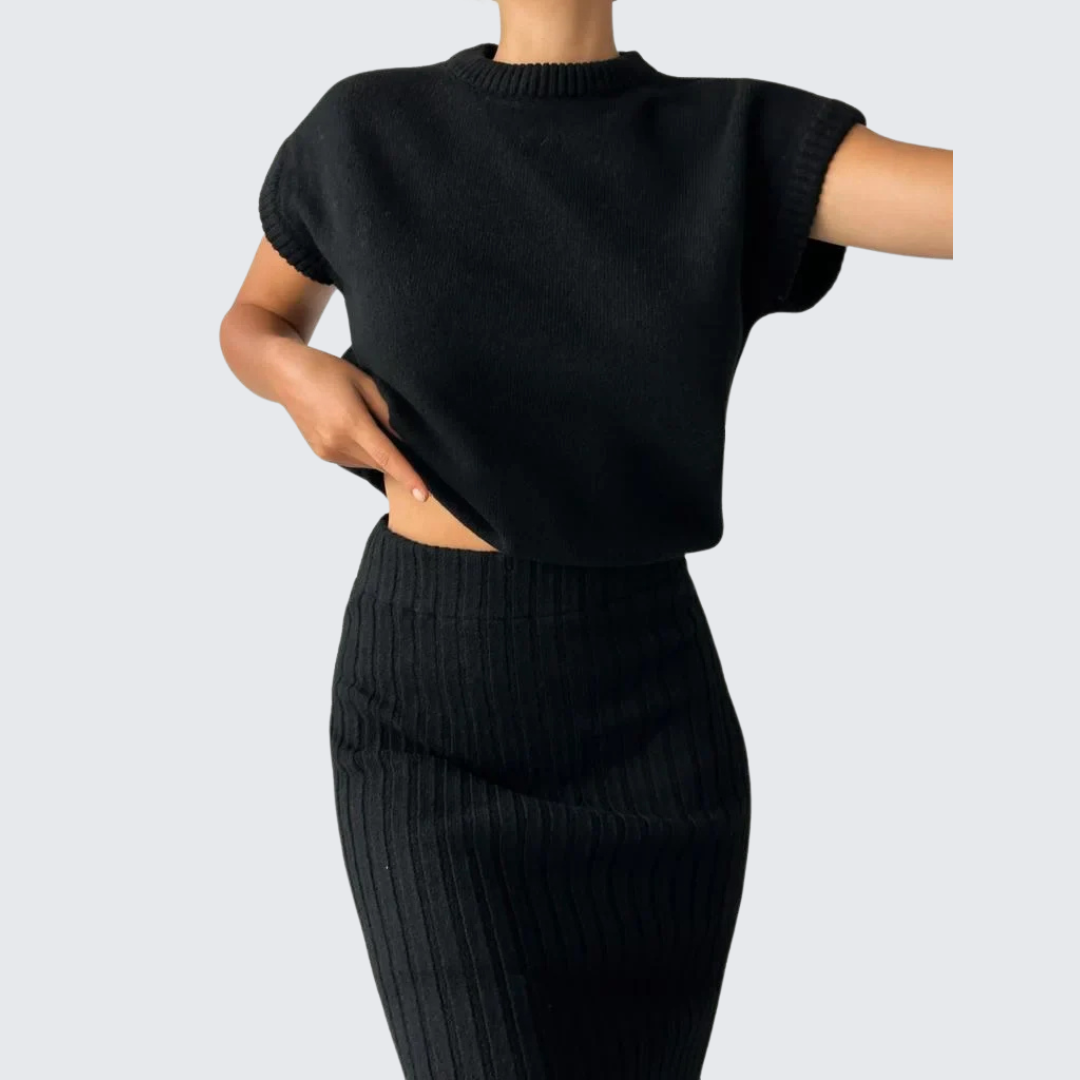 Attire | Elegante ärmellose Strickjacke und Strickrock