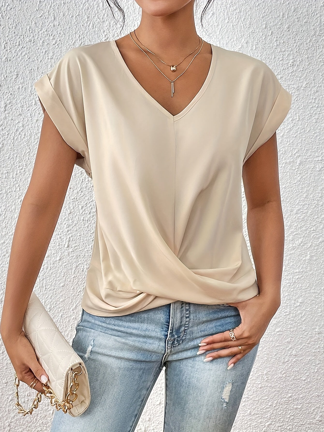 Helena | Lässiges T-Shirt mit herzförmigem Ausschnitt